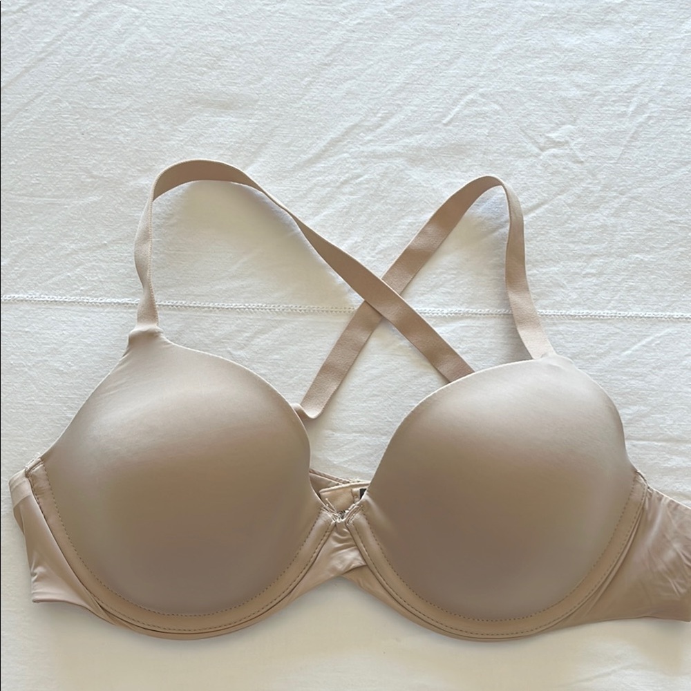 Maidenform One Fab Fit 36A #032395 .  Smooth Convertible Nude Bra.